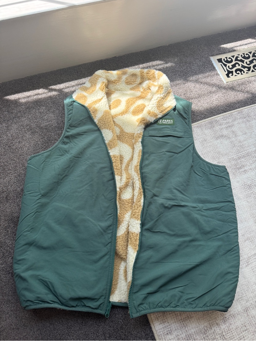 Parks Project Yellowstone Geysers Reversible Vest L